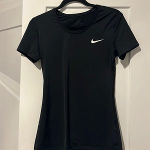 Nike Dri Fit Black Short Sleeve Workout Shirt Size M